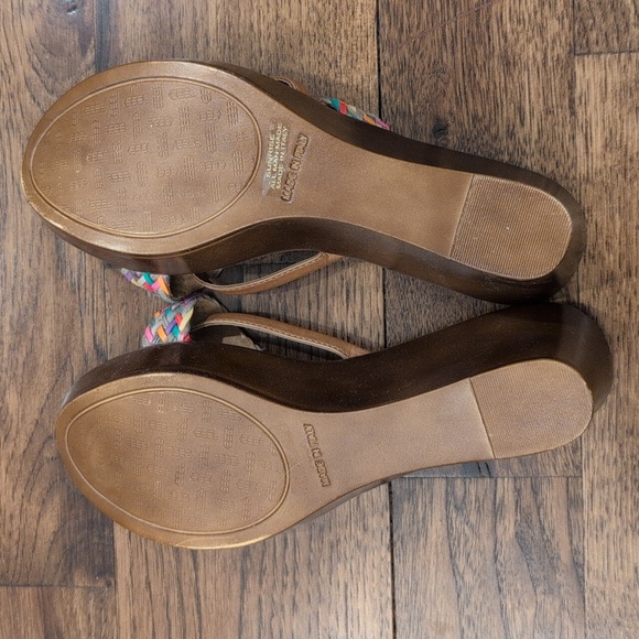 Women's Italian Shoemaker braided wedge flip flops size 7.5 - Picture 4 of 4